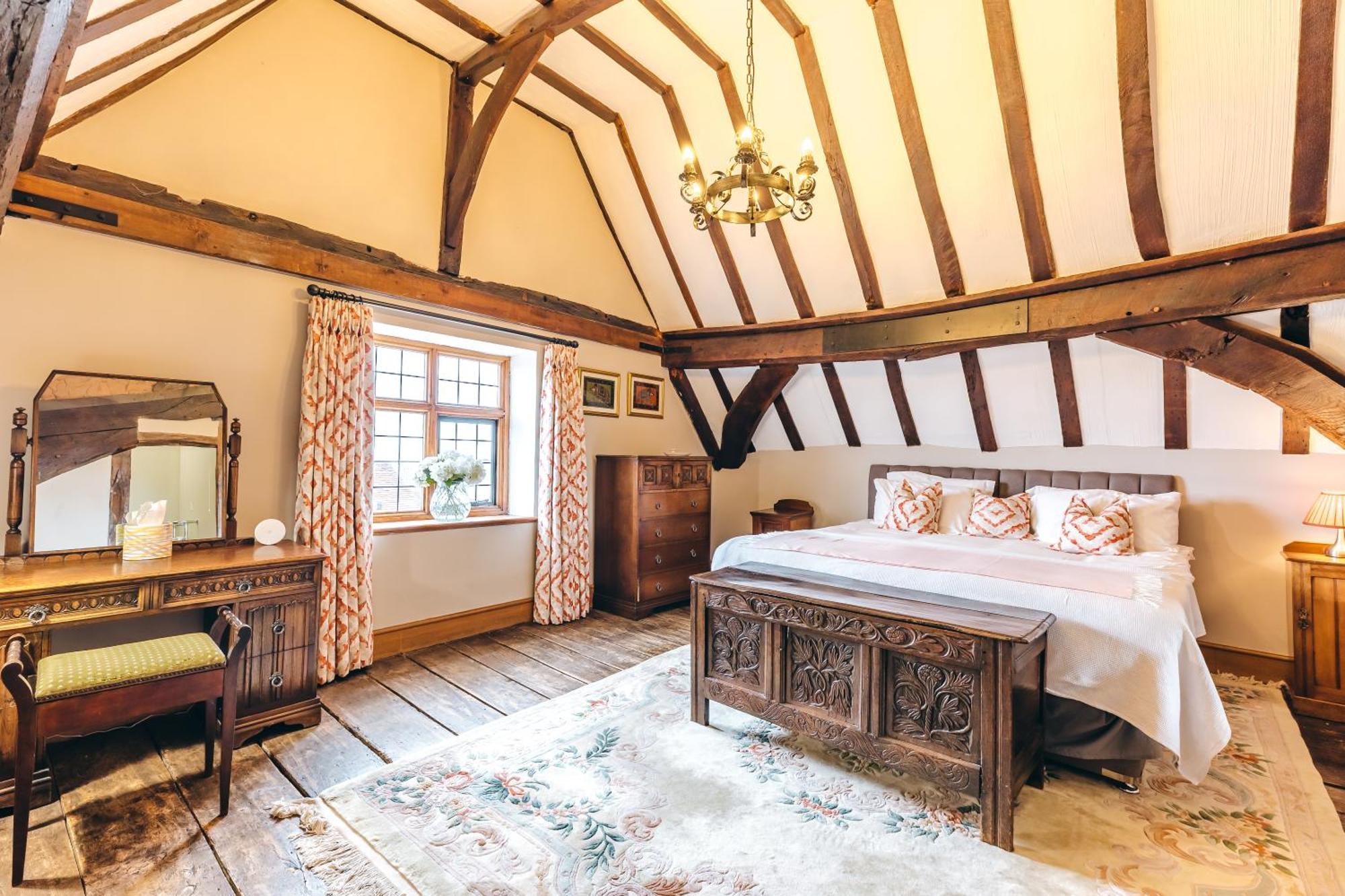 High Grosvenor House With Rose And Heath Cottages Бриджнорт Екстериор снимка